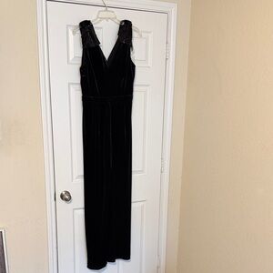 Size Large Avara Black Velvet V-Neck Jumpsuit with Beaded Shoulders